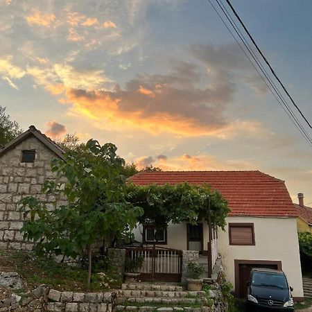Kuca Za Odmor Villa Nikšić Eksteriør billede