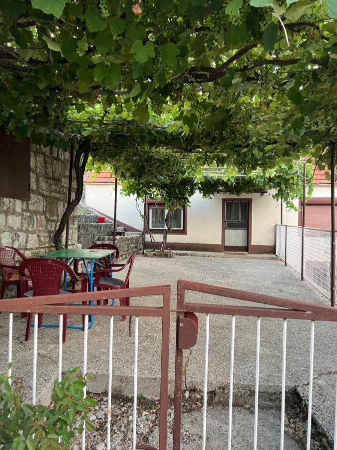 Kuca Za Odmor Villa Nikšić Eksteriør billede